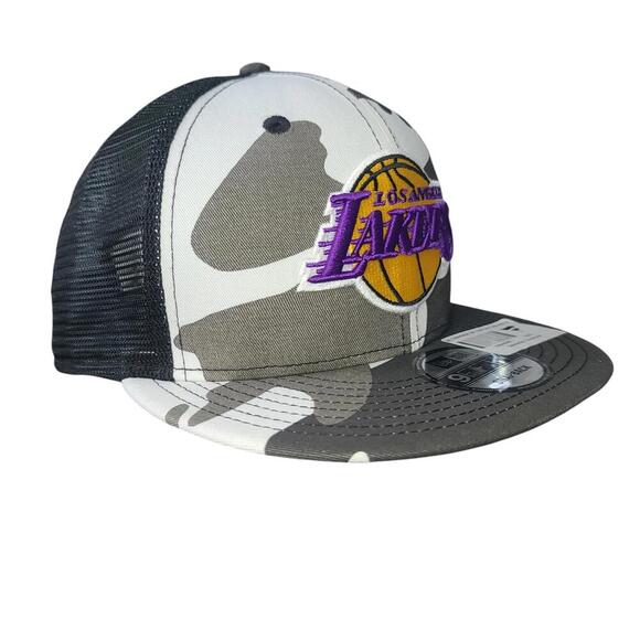 Los Angeles Lakers Camo Snapback Hat - Stylish & Comfortable - Picture 6 of 8